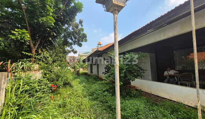 Dijual Rumah Lama Mendekati Njoppejaten, Jakarta Selatan 2
