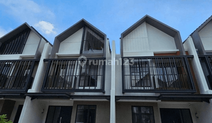 Rumah Baru di Cluster Leonora Gading Serpong Tangerang 1