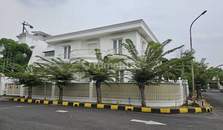 Rumah Mewah 2 Lantai Intercon Kebon Jeruk Jakarta Barat 2