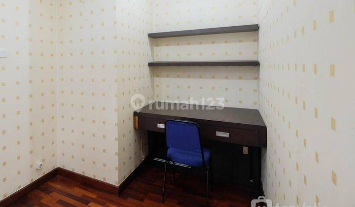 Disewa Apartemen Hampton Park 3 Kamar Tidur Bagus Furnished 2