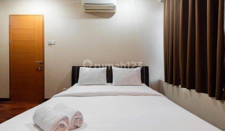 Disewa Apartemen Hampton Park 3 Kamar Tidur Bagus Furnished 1