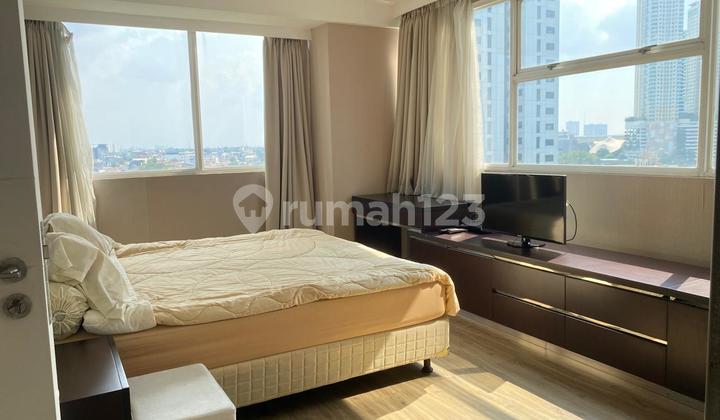 Disewa One Park Residence 3 Bedroom Furnished 