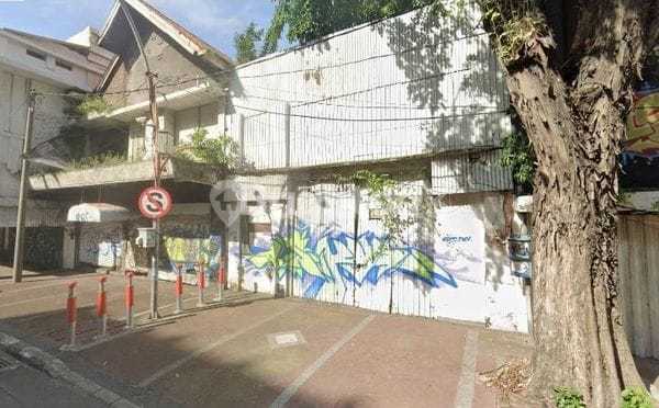 For Sale / For Rent Commercial Shop Building Just Steps Away From Tunjungan Plaza 2