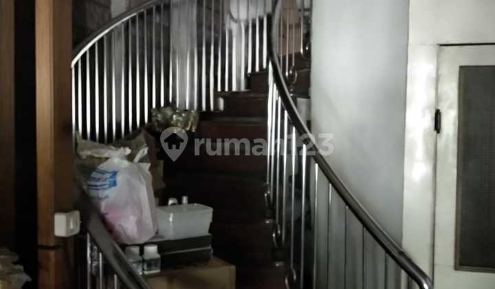 For Sale Shophouse on Praban Street Near Tunjungan Street Surabaya 2