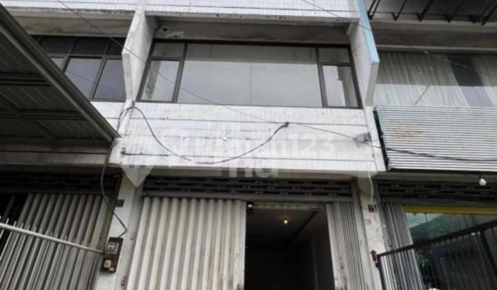 For Sale: 3.5-Story Shophouse, Prime Location on Kupang Jaya Main Road 1