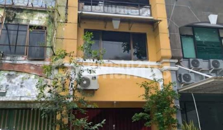 For Sale: Villa Bukit Mas 3-Storey Shop House, Strategic Location, Move-in Ready 1