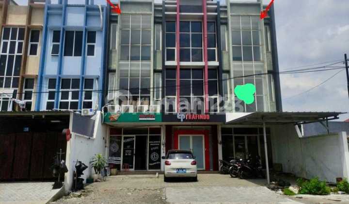 For Sale: Strategic 3-Story Shop House Near Petra University Ready for Business 2