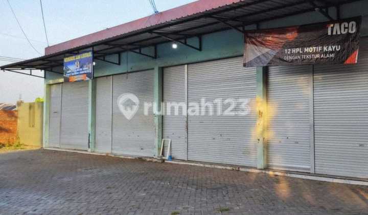 For Sale: Sidoarjo Shop House Suitable for Indomaret, Wide Street, Sidoarjo.