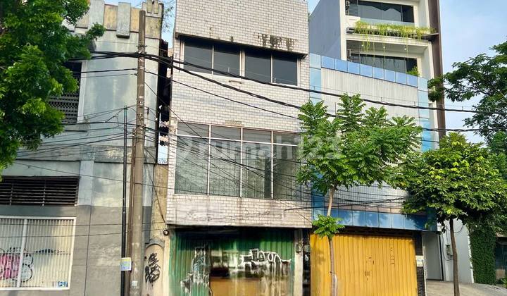 For Sale/ Rent 4-Story Shop House on Jalan Pahlawan 2