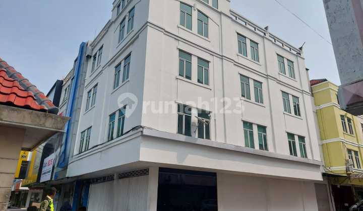 Disewakan 2 Ruko Jejer Mega Galaxy Merr Hadap Jalan Raya