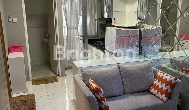 APARTEMEN FULL FURNISHED DI KOMERSIAL AREA DEKAT DENGAN BERBAGAI UNIVERSITAS FAVORIT WARGA SURABAYA 1