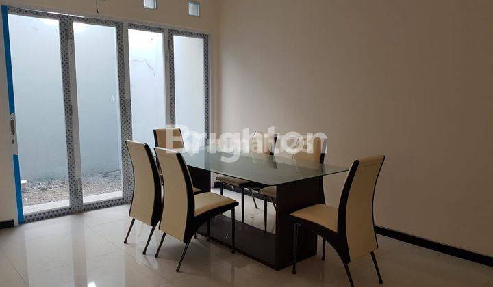 RUMAH ELEGAN 2 LT SEMI FURNISHED DI SUKOLIO DIAN REGENCY SURABAYA 2