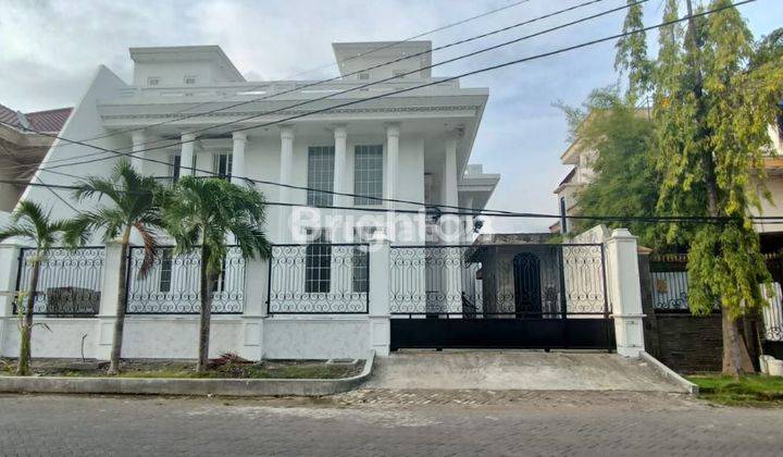 RUMAH DENGAN GAYA KLASIK EROPA AMERIKA DI GAYUNGSARI BARAT JAMBANGAN SURABAYA 1