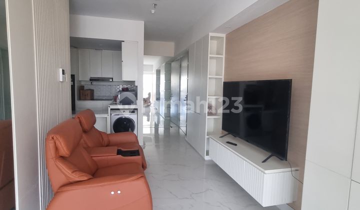Premium Apartment (New Gress) with Private Lift Direct Access to Pakuwon Mall