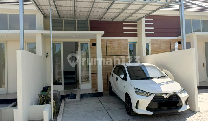 Rumah Nyaman dengan Konsep Minimalis Modern Dekat dengan Medokan, Wonorejo, Tol Waru Juanda, Raya Merr 1