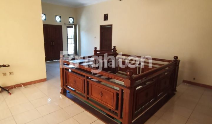 RUMAH KLASIK FULL FURNISHED LENGKAP DEKAT PUCANG ANOM, MANYAR KERTOARJO, MENUR PUMPUNGAN, NGAGEL JAYA 2