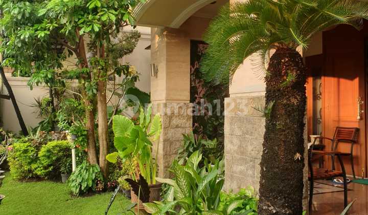 WELL-MAINTAINED LUXURY HOUSE READY TO OCCUPY IN PREMIUM AREA OF EAST SURABAYA NEAR MERR MAIN ROAD, MANYAR, KLAMPIS, ITS CAMPUS, HANG TUAH. 2