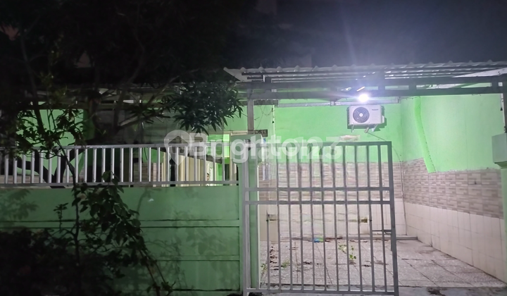 WELL-MAINTAINED SEMI-FURNISHED HOUSE READY TO OCCUPY NEAR MERR RAYA, KEPUTIH, MULYOSARI, WONOREJO WELL-MAINTAINED SEMI-FURNISHED HOUSE READY TO OCCUPY NEAR MERR RAYA, KEPUTIH, MULYOSARI, WONOREJO