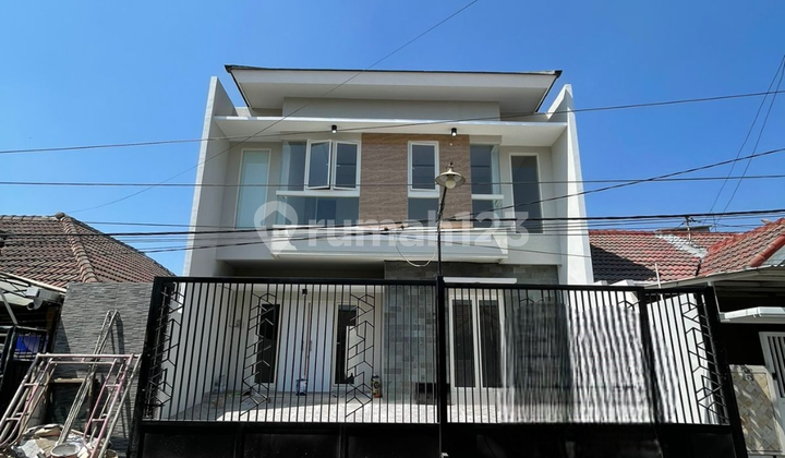 Turun Harga 450 Jt !! Rumah New Gress 4+1 KT di Sutorejo Prima (Area Favorit) Dekat Mulyosari, Mulyorejo, Kenjeran Turun Harga 450 Jt !! Rumah New Gress 4+1 KT di Sutorejo Prima (Area Favorit) Dekat Mulyosari, Mulyorejo, Kenjeran