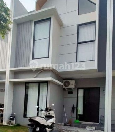 Scandinavian Minimalist Modern House Ready for Occupancy Near Merr Road, Keputih, Mulyosari, Wonorejo