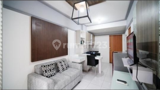 Luxury Fully-Furnished Apartments in East Surabaya City Center, Strategic Location with Easy Access Everywhere, Close to Merr Main Road and Favorite University