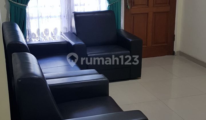 Rumah Baru Renovasi (Semi Furnished) di Klampis Anom Dekat Raya Merr, Manyar 2
