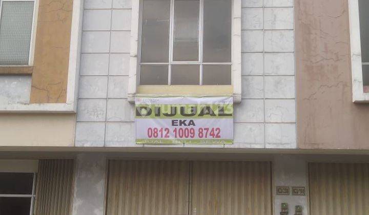 Ruko komersial di lokasi yang sedang berkembang 1
