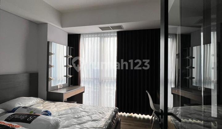 For Sale Fully Furnished 1 BR Apartment at The Smith Alam Sutera 2