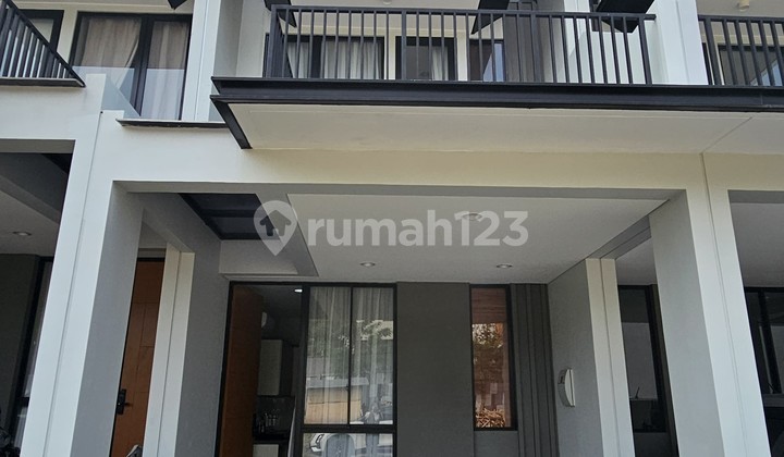 Rumah Kondisi Bagus Di Botany Hills Fatmawati City Center