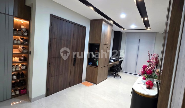 Dijual 2 Rumah Jadi Satu, Posisi Hook, Area Daan Mogot Baru 2