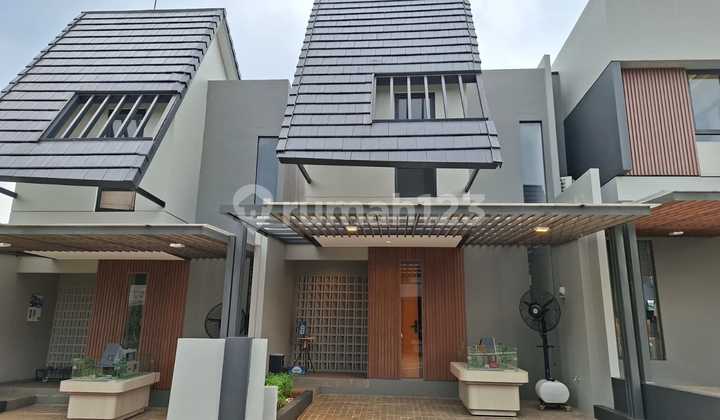 Selling New House Strategically Located Flood-Free in Ciater Serpong
