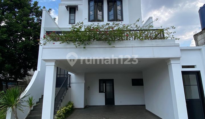 Rumah Mewah Dalam.cluster Lokasi.strategis di Jagakarsa