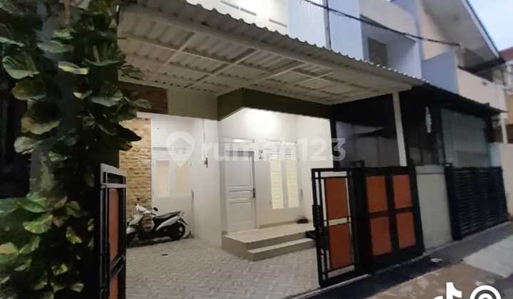 Di Jual Rumah 2 Lantai Lokasi Strategis Bebas Banjir Di Jagakarsa