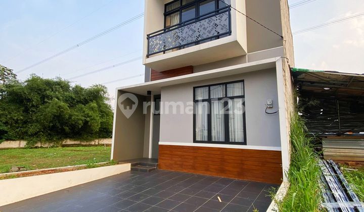 Di Jual Rumah Baru 2 Lantai Lokasi Strategis