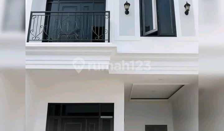 Di Jual Rumah 2 Lantai Lokasi.strategis Di.jagakrsa