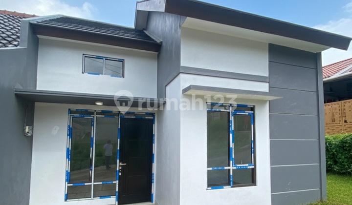 For Sale House Strategic Location Flood-Free in Sawangan, Depok.