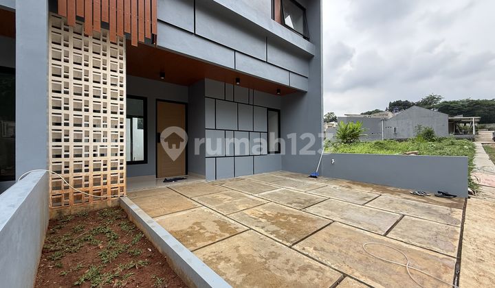 Di Jual Rumah 2 Lantai Lokasi Strategis di Limo Depok