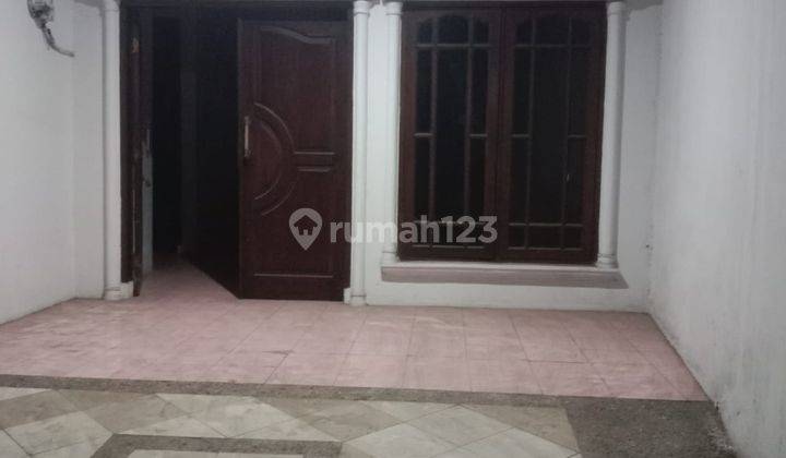 Rumah 2 Lantai Siap Huni di Mampang, Jakarta Selatan  1