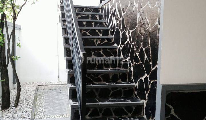 Rumah 4 Lantai Full Furnish Siap Huni di Palmerah, Jakarta Barat  2