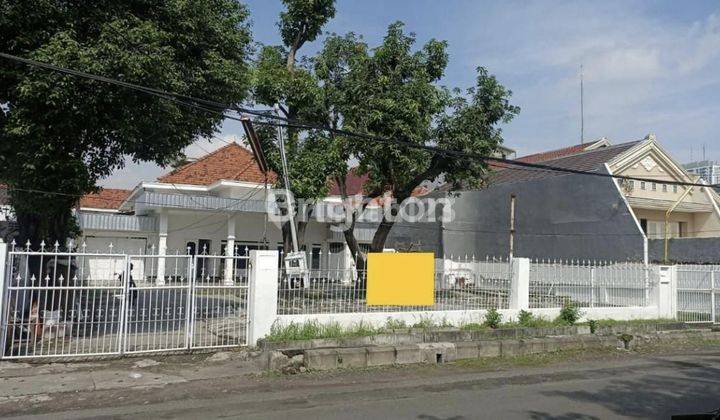 Rumah Nias luas dan lokasi strategis cocok untuk usaha 1