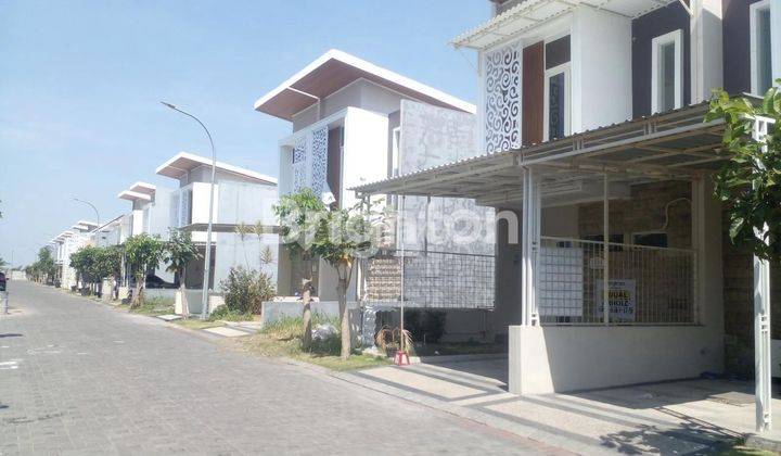 Perumahan Puri Safira semi furnish row jalan longgar 2