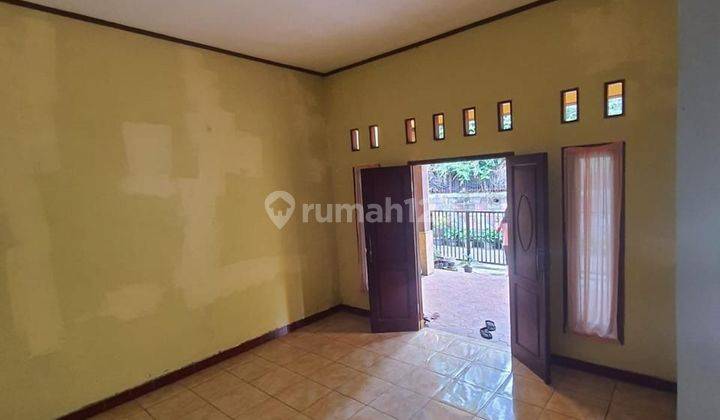 Rumah Bangunan Luas ,udara Sejuk Dekat Toll Antasari 2