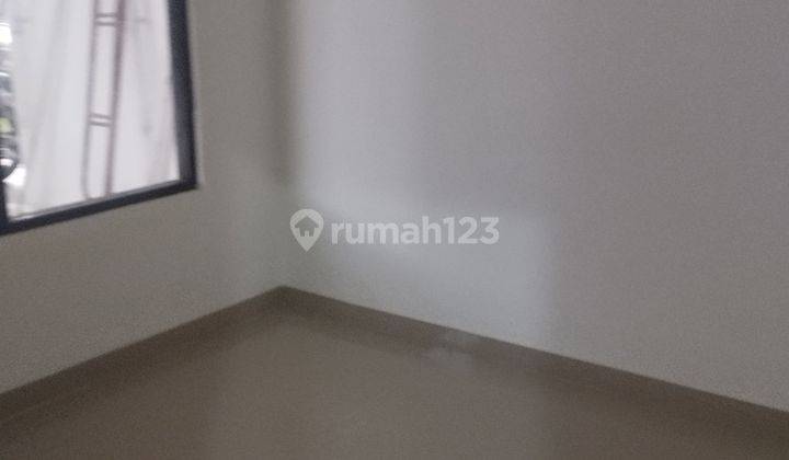 Dekat Gerbang Utama Dhill ,dp.5jt All In I Bangunan Luas Shm 2