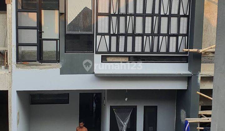 Siap Huni Rumah 2 Lantai Granada Kukusan ,belakang Kampus Ui 1