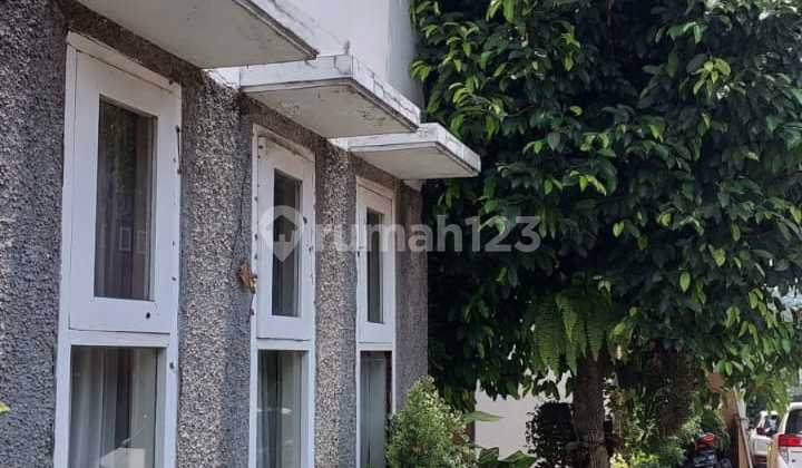 2-Storey House Near Lebak Bulus MRT Station Within a Housing Complex 2