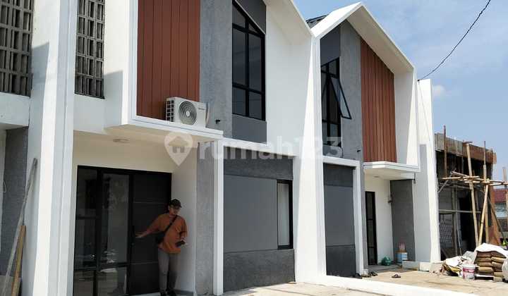 Ready to Occupy Exclusive Cluster Near Pondok Cabe Terminal, Eligible for KPR Ready to Occupy Exclusive Cluster Near Pondok Cabe Terminal, Eligible for KPR