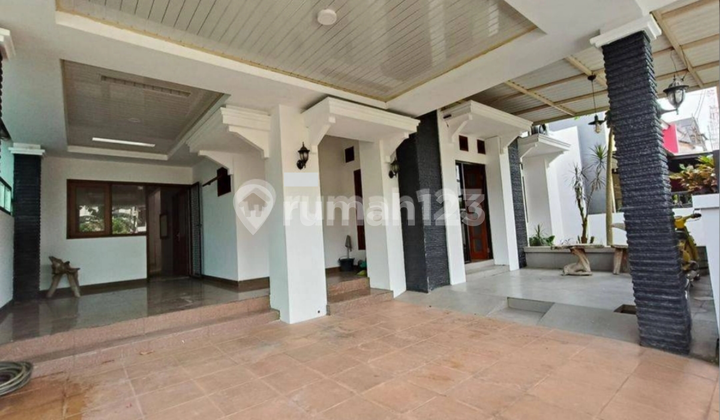 Rumah Cantik Furnished Kamar 4+1 Plus Ac 4 Di Kemang Pratama Bekasi 2