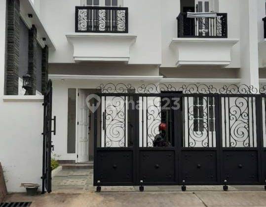 Rumah Baru Model American Classic 2 Lantai Dalam Komplek Di Pondok Bambu 1