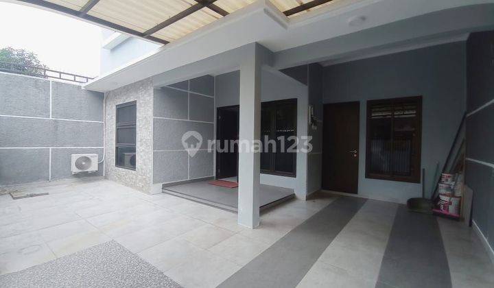 Rumah Modern Cantik Kamar 4+1 Plus Ac, Luas 151 Di Rawamangun, Jakarta Timur 2