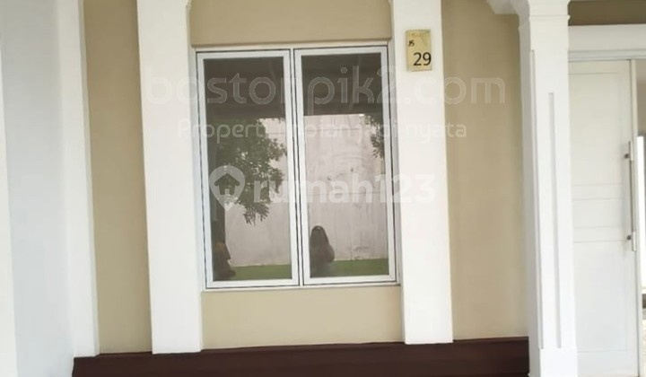 Jual Rumah Cluster Thames Jgc Jakarta Timur 8X17 M2 3+1 Br 2 Lantai 2